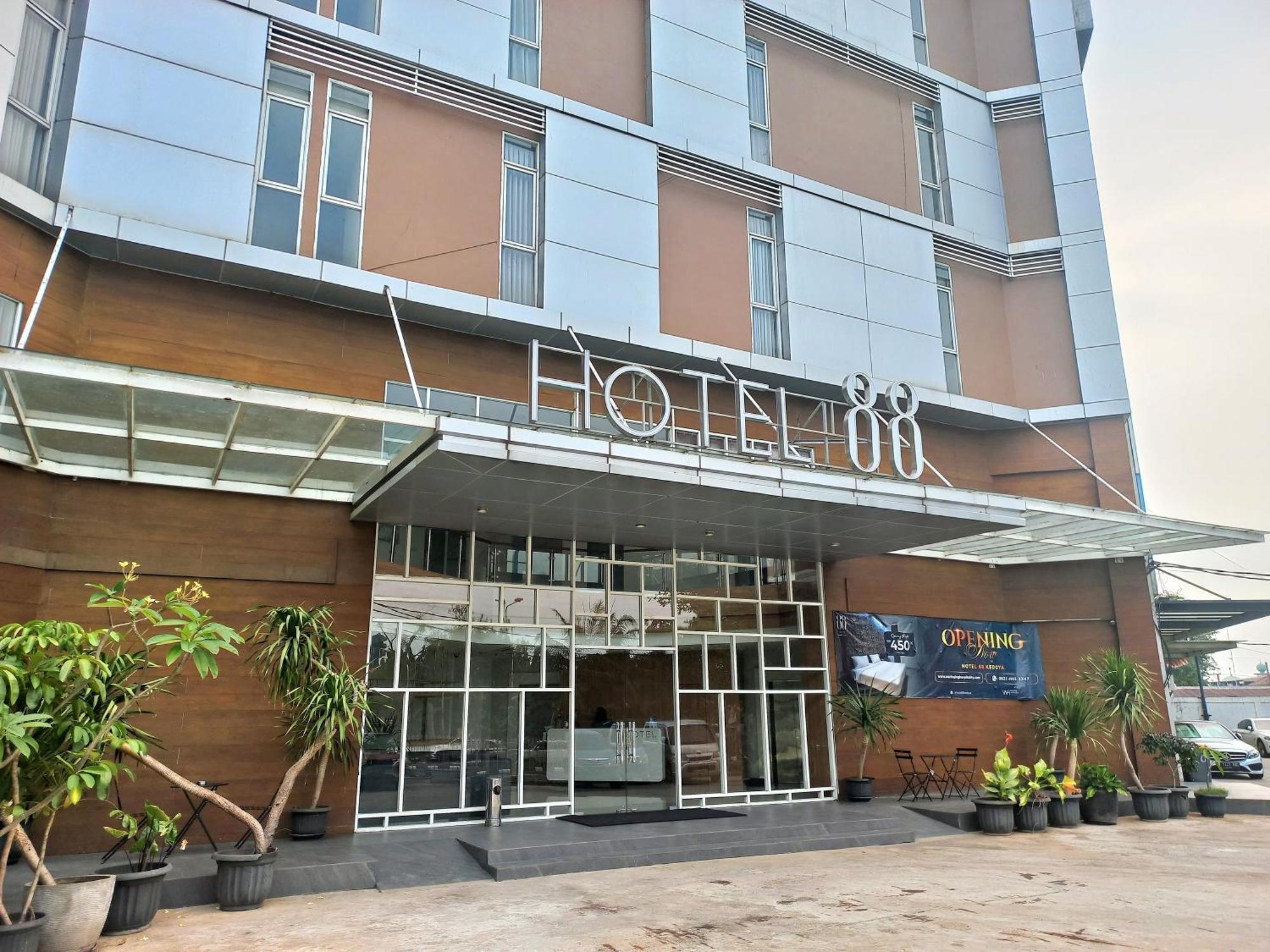 Hotel 88 Kedoya Yakarta Exterior foto